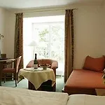 Szálloda Schloss Doettingen 4*