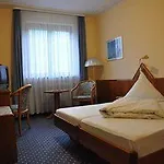Schloss Doettingen Szálloda 4*