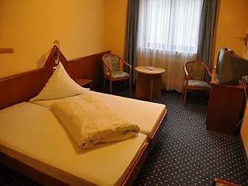 Schloss Doettingen 4* 브라운스바흐