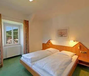 Szálloda Schloss Doettingen 4*