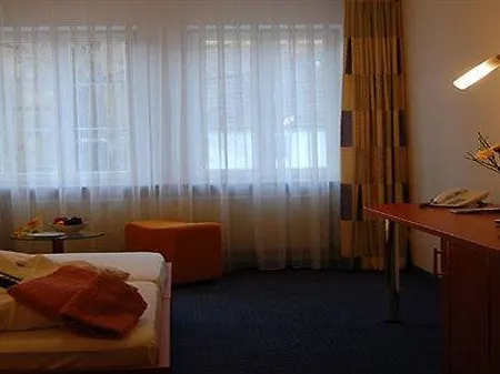 Szálloda Schloss Doettingen