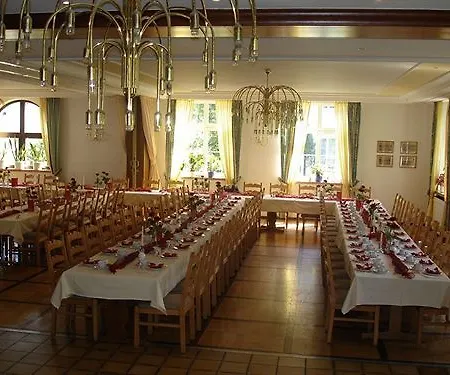 Szálloda Schloss Doettingen Braunsbach