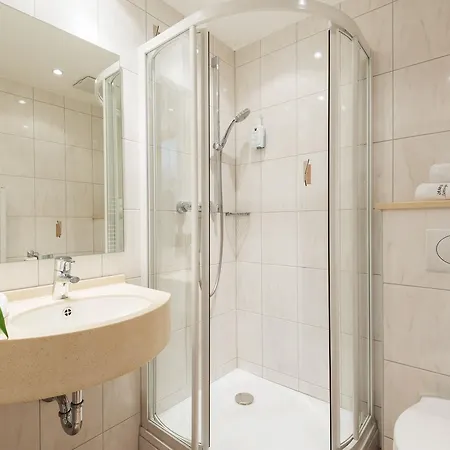 Schloss Doettingen 4*