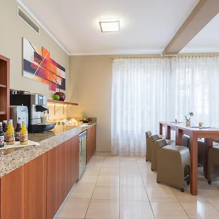 Schloss Doettingen Szálloda