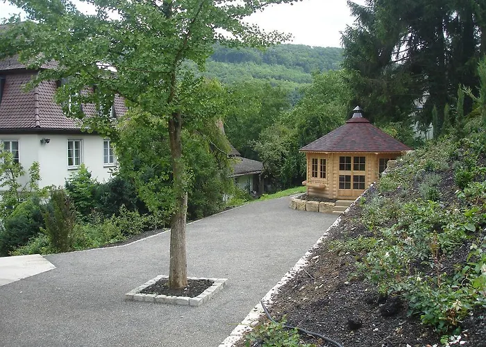 Hotell Schloss Doettingen 4*