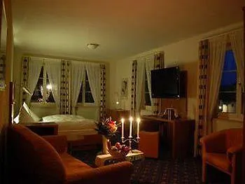 Hotell Schloss Doettingen 4*