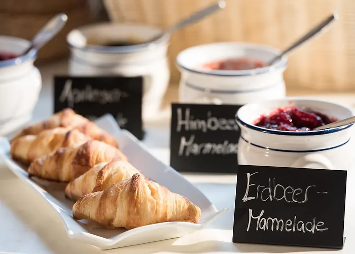 Schloss Doettingen Hotell 4*